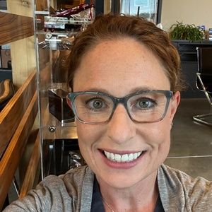 Meet your Posher, Amber